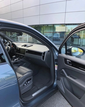 Porsche Cayenne cena 350000 przebieg: 110000, rok produkcji 2018 z Warszawa małe 92